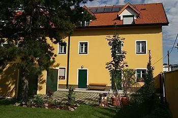 Pension Kasper Vienna Guest house